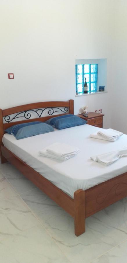 White And Blue,Finikas Syros Apartman Vissa Kültér fotó